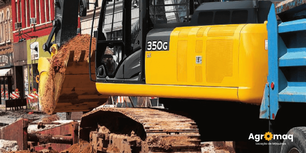 Escavadeiras Hidráulicas: Vantagens para Obras em Áreas Urbanas  